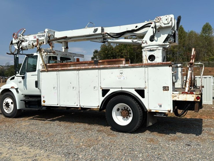 2007-international-durastar-4300-image-43