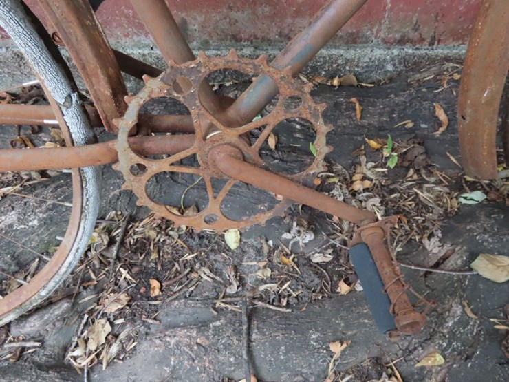 1930's-schwinn-bicycle-image-2
