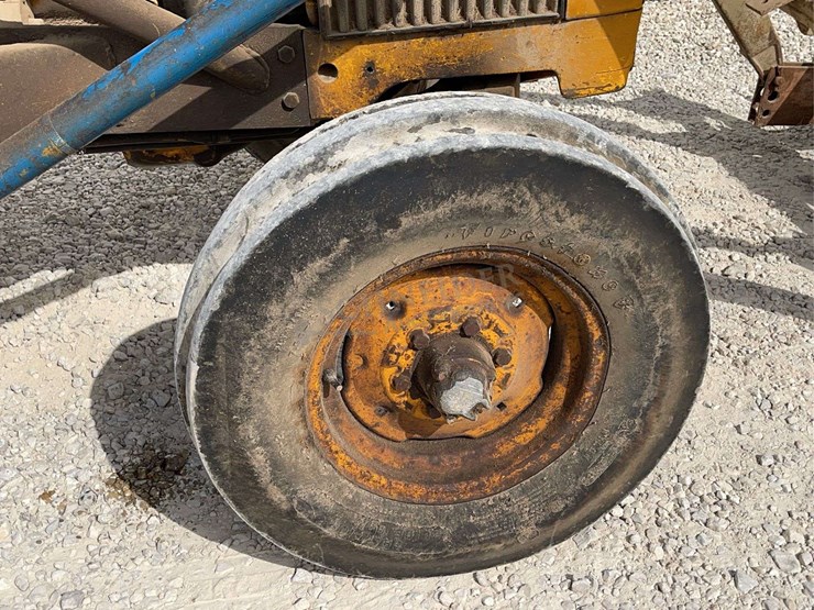 john-deere-401-image-13
