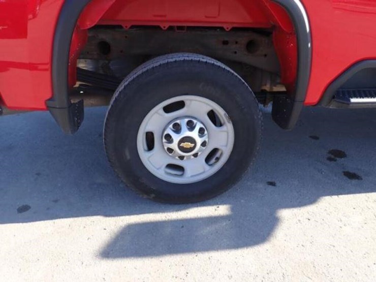 2022-chevrolet-2500-image-93