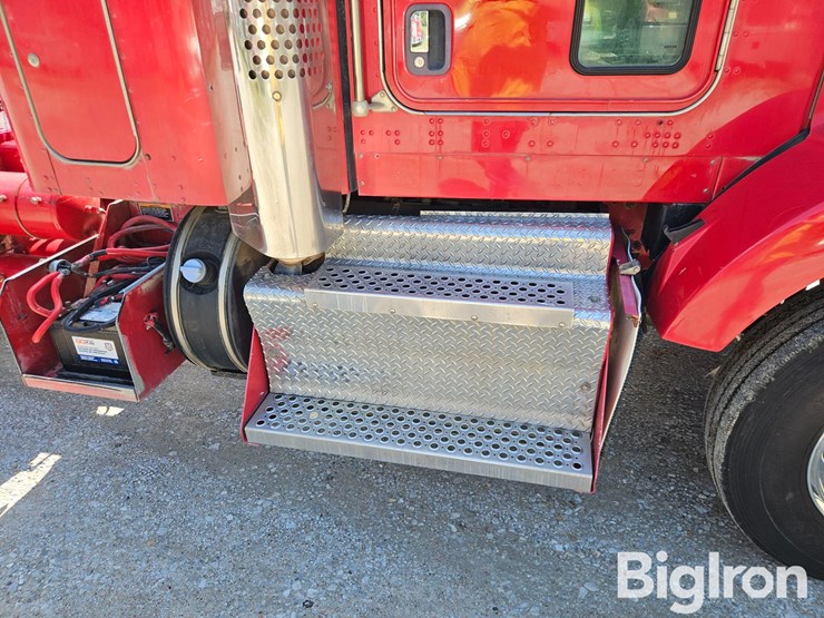 2012-kenworth-t800-image-17