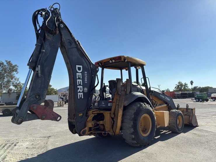 2015-deere-710k-image-3
