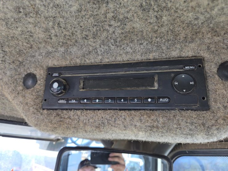 deere-624k-image-72