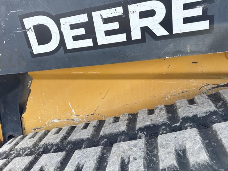 deere-323e-image-29
