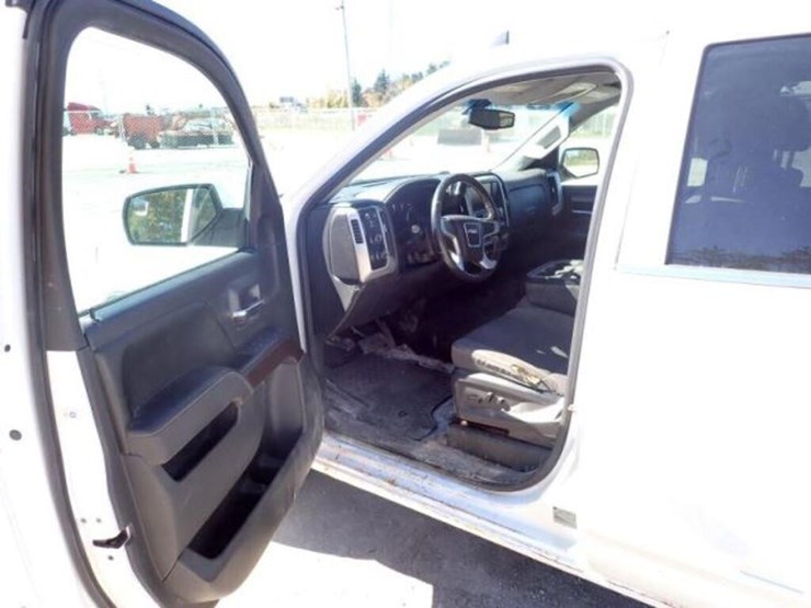 2016-gmc-sierra-1500-image-21