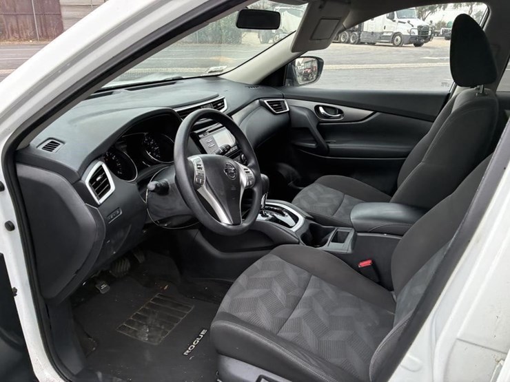 2016-nissan-rogue-image-11