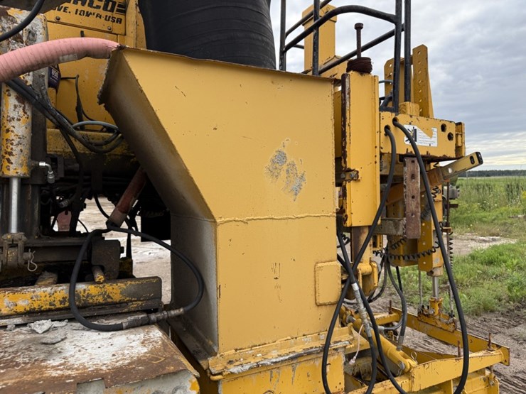 #1415-•-gomaco-gt3600-curb-machine-image-30