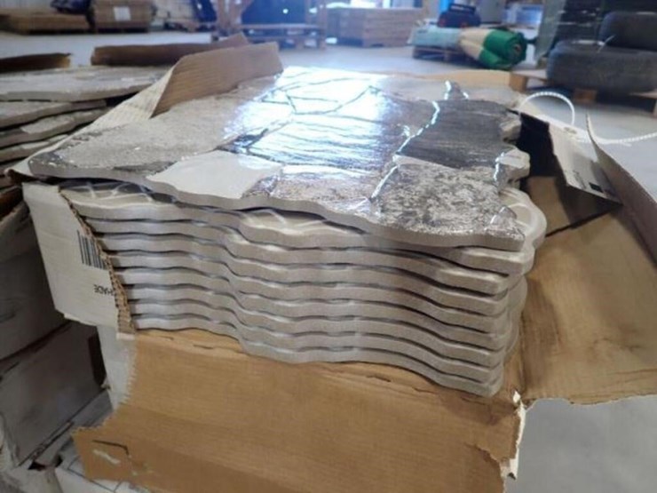 qty-of-(8)-boxes-32-cm-x-48-cm-bestile-tiles-image-8