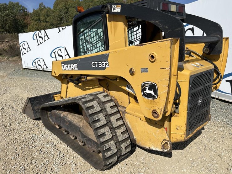 2013-deere-ct332-image-3
