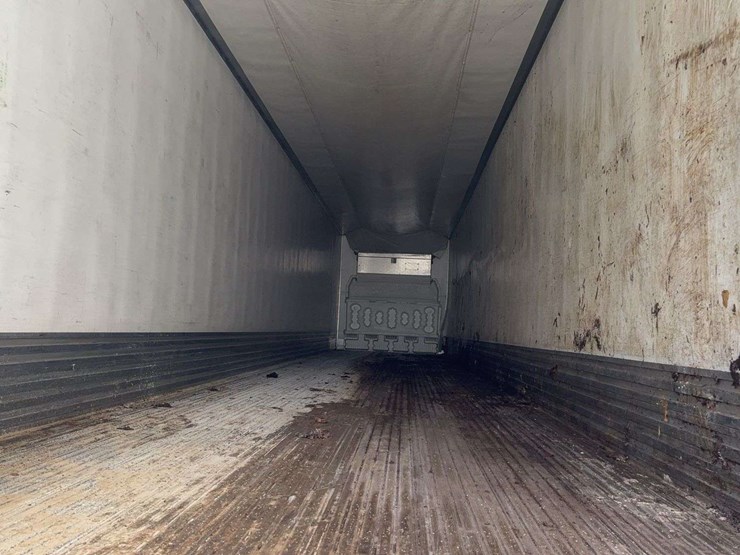 2020-utility-3000r-reefer-image-12