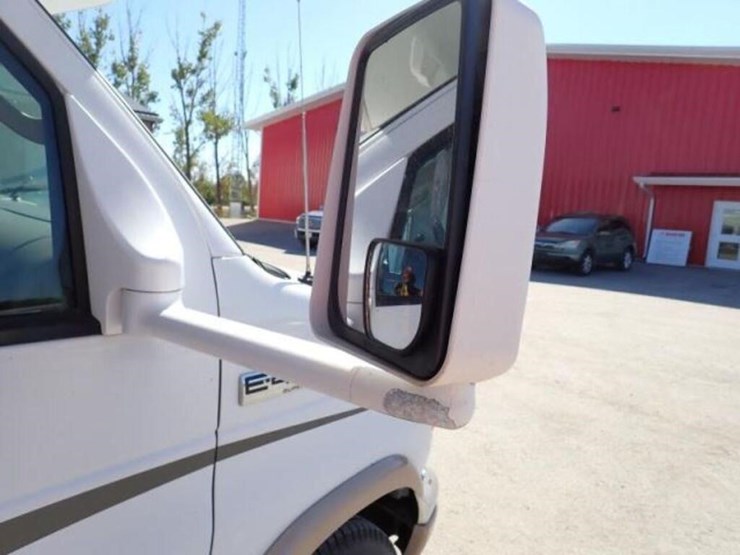 2007-big-foot-30mh26sl-26-ft-s/a-class-c-motorhome-image-80