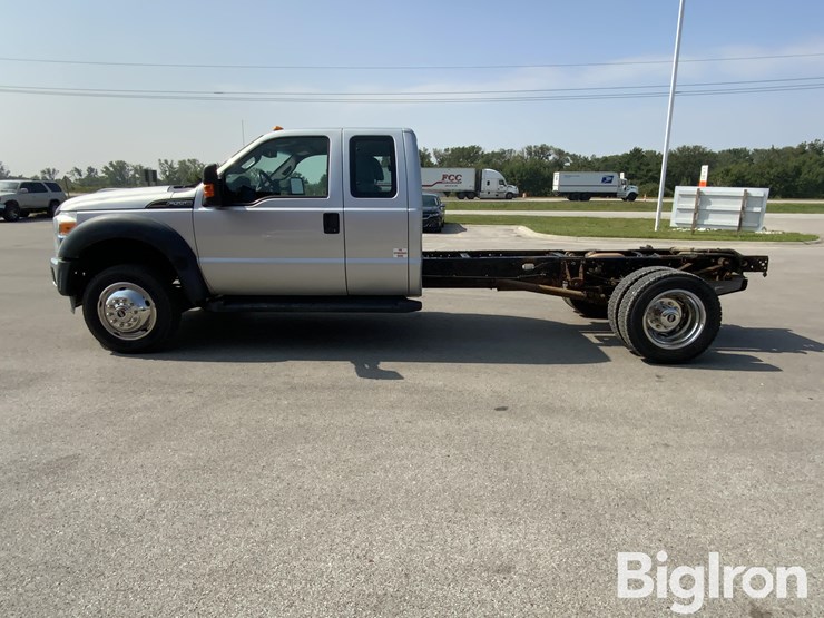 2015-ford-f550-xl-image-8