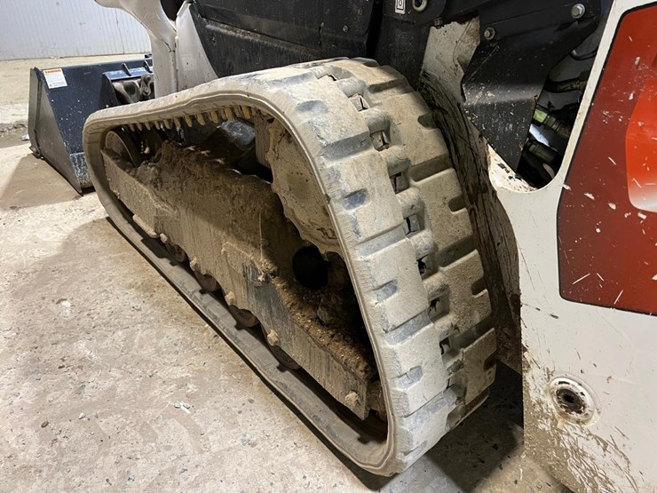 2021-bobcat-t64-image-16