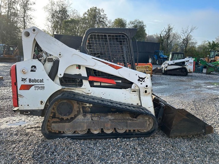 2017-bobcat-t740-image-6