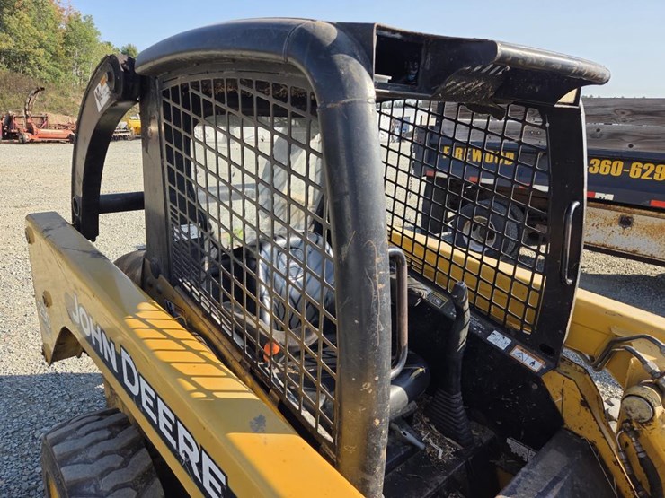 john-deere-250-image-30
