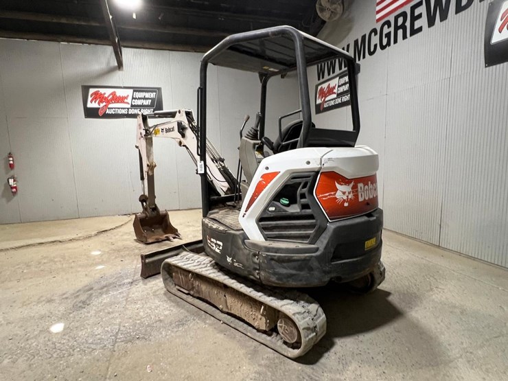 2020-bobcat-e32-image-3