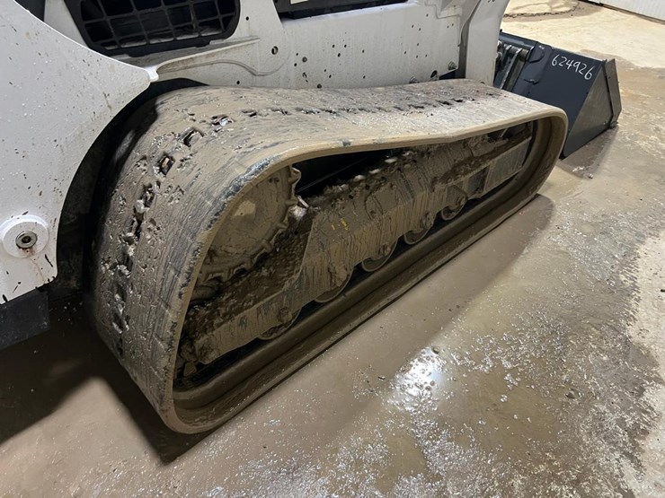 2023-bobcat-t770-image-17