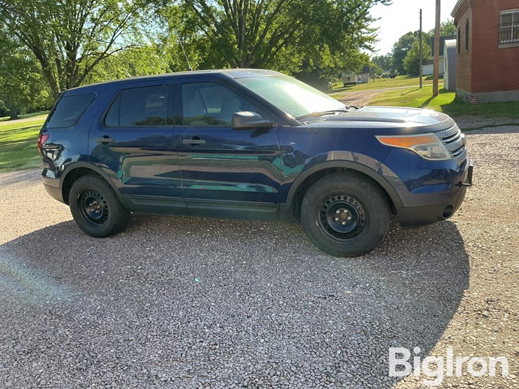 2011-ford-explorer-image-4