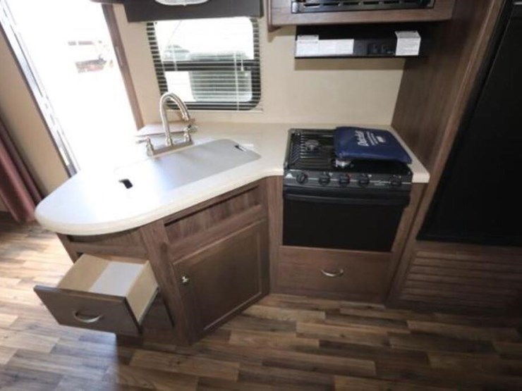 2015-dutchmen-aerolite-282dbhs-ae2-travel-trailer-image-16