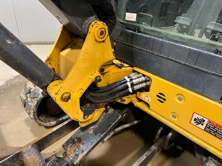 deere-35d-image-13