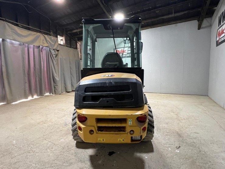 2021-caterpillar-903d-image-4