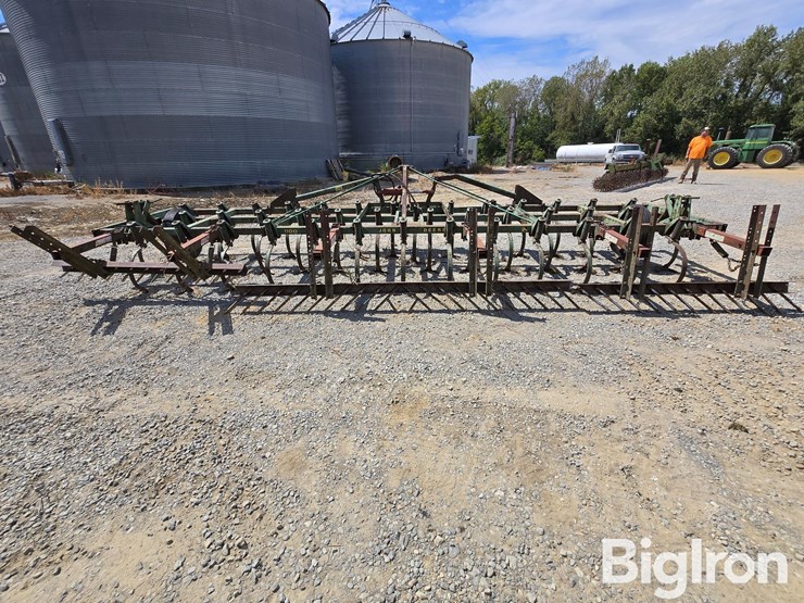 john-deere-1100-image-6