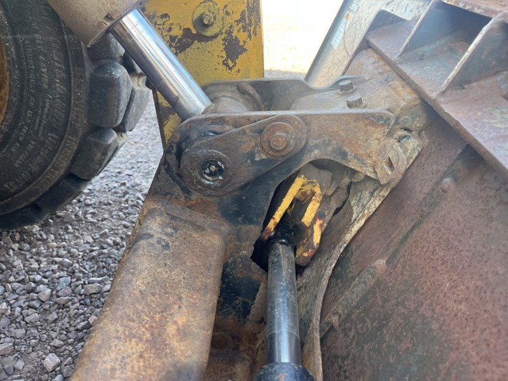 2012-caterpillar-272d-image-15