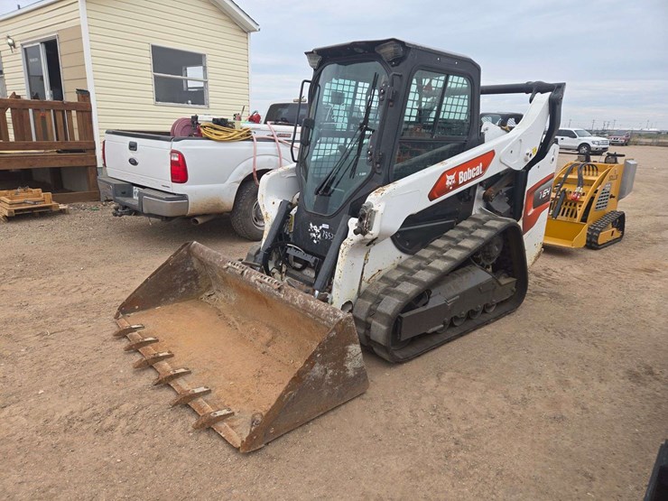 2022-bobcat-t64-image-1