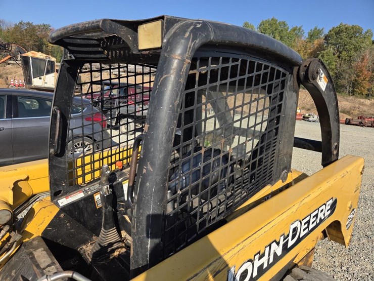 john-deere-250-image-33