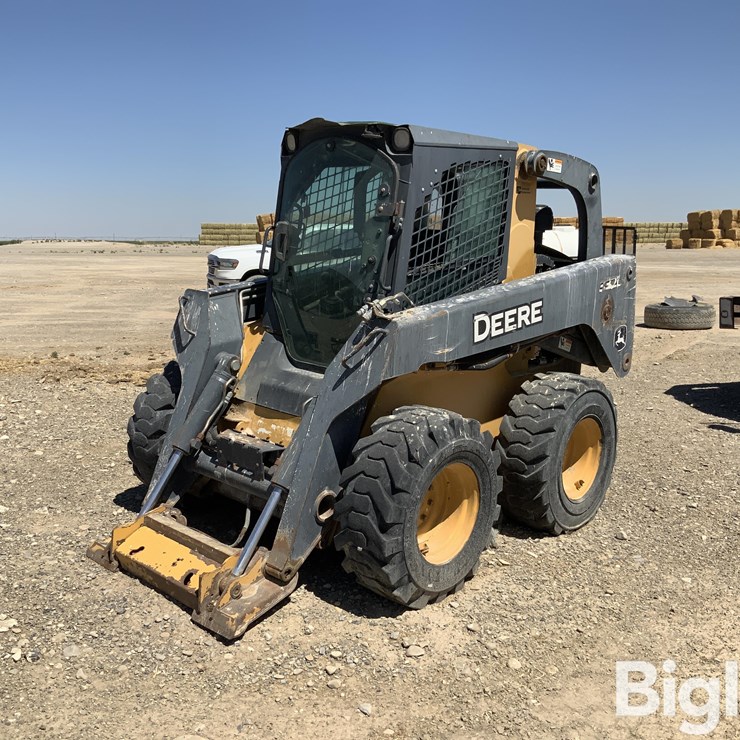2011 DEERE 332D