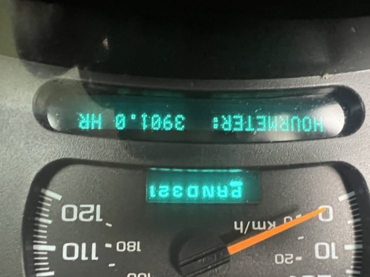2004-chevrolet-silverado-3500-image-25