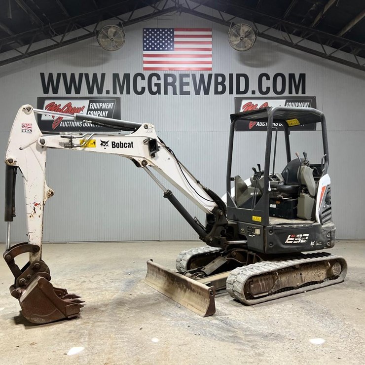 2020 BOBCAT E32