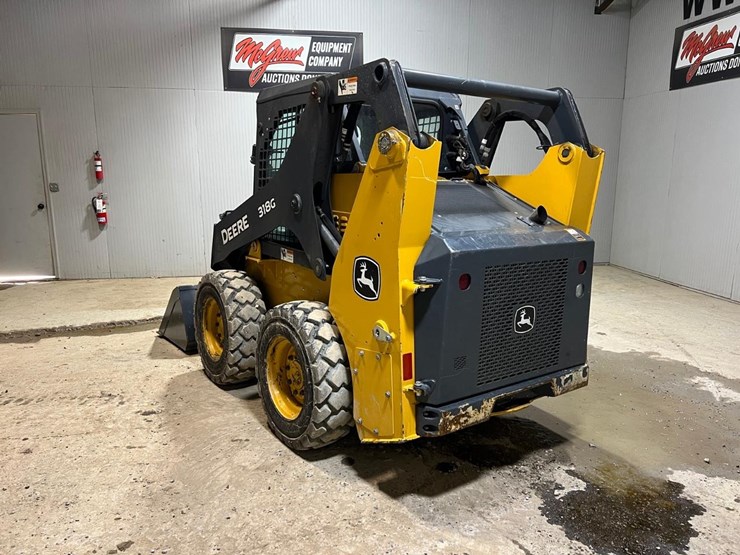 2016-deere-318g-image-4