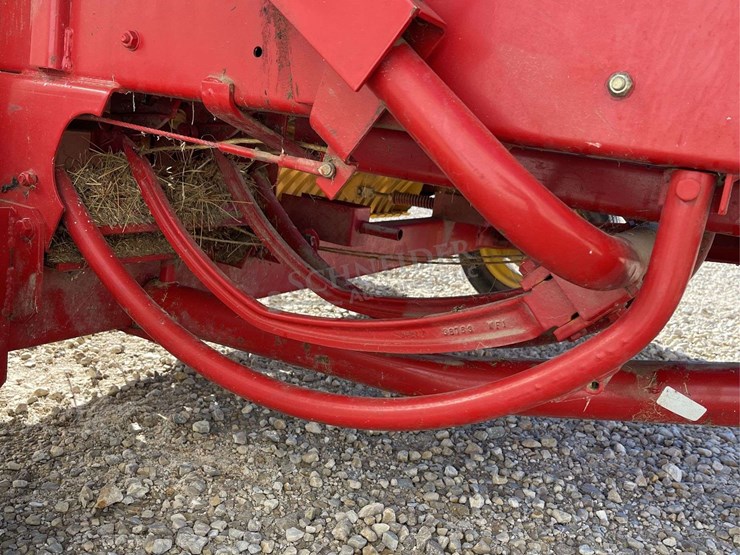 new-holland-565-image-26