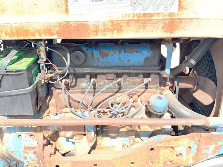 ford-4000-image-13