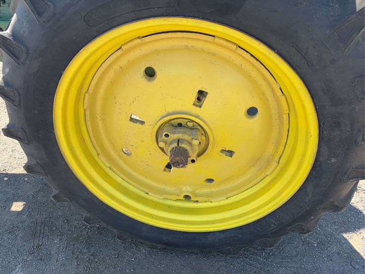 1952-john-deere-a-image-10