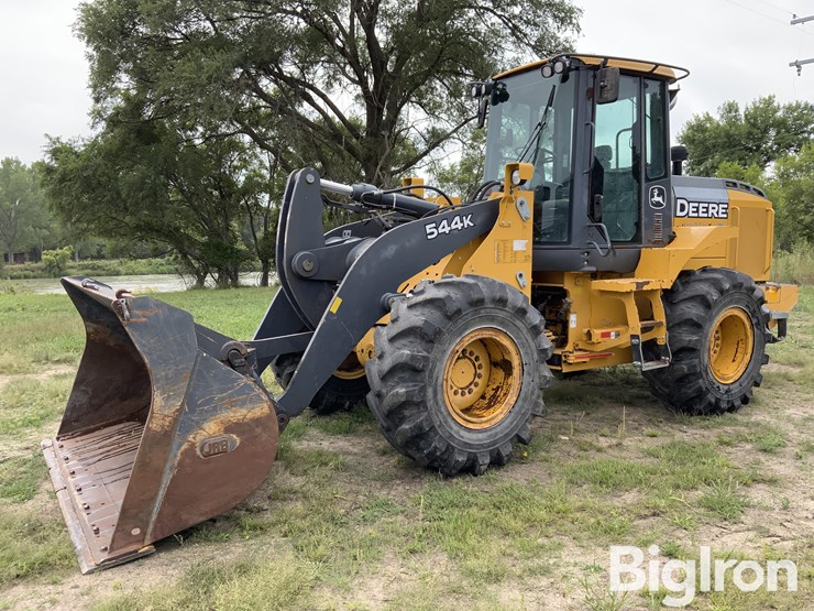 2015-deere-544k-image-1