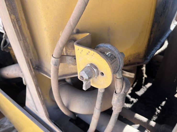 caterpillar-928g-image-74