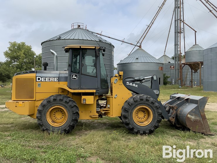 2015-deere-544k-image-4