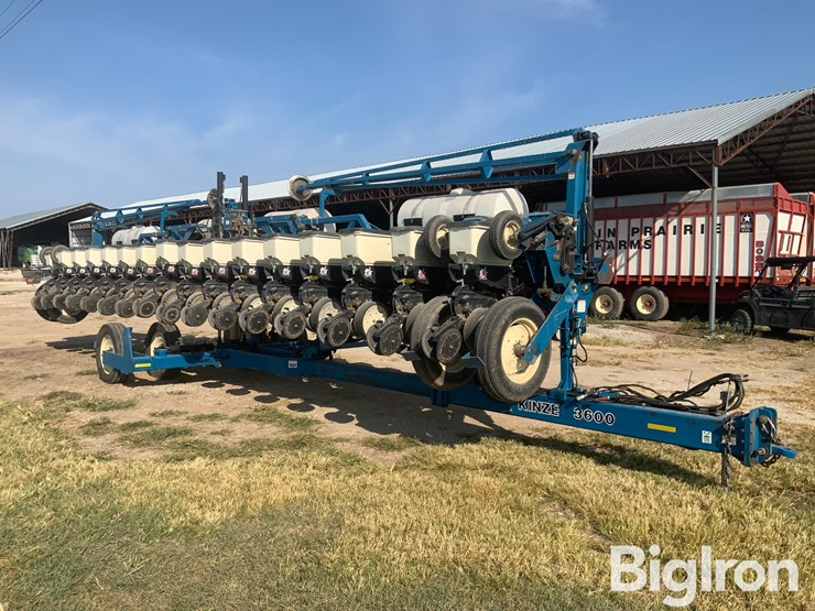 2005-kinze-3600-image-3
