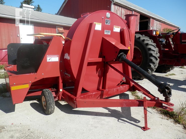new-holland-f62b-image-8