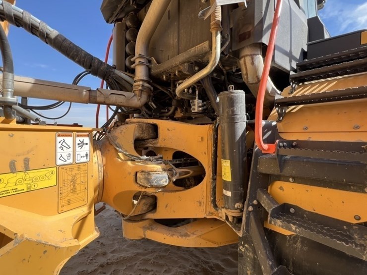 2021-volvo-a60h-image-11