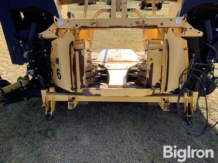 2016-new-holland-750bfia-image-13