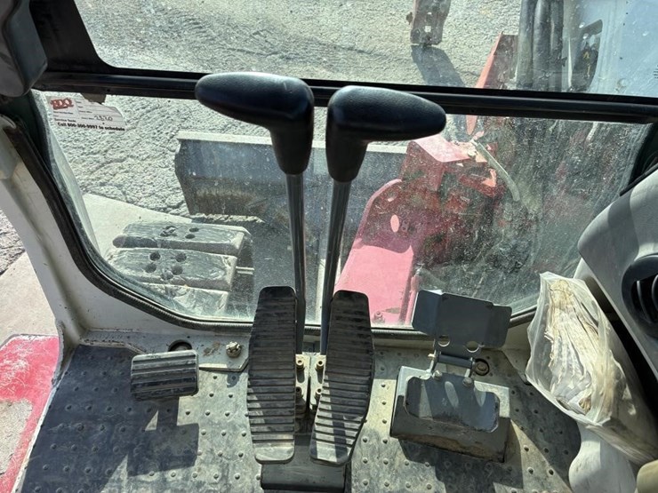 2016-takeuchi-tb280fr-image-20