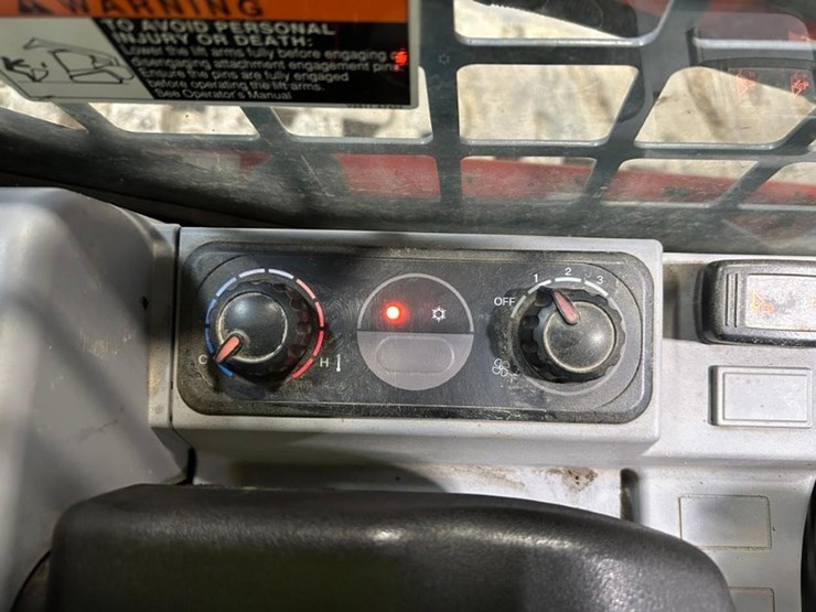 2023-kubota-svl75-3-image-27