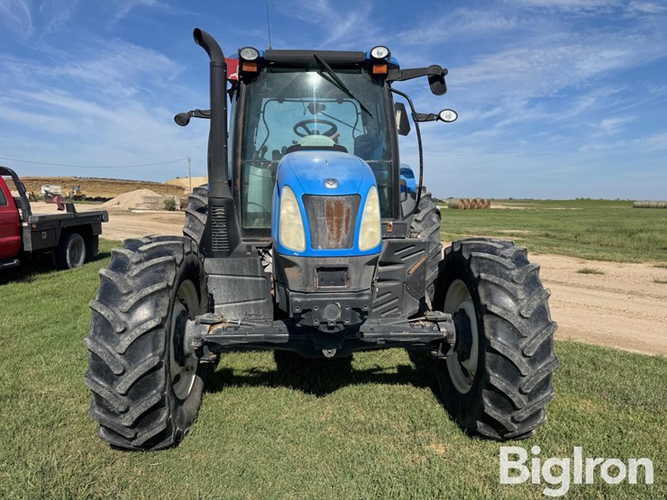 2013-new-holland-t6.140-image-2