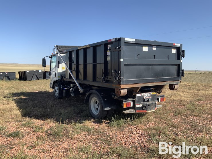 2019-isuzu-nrr-image-7