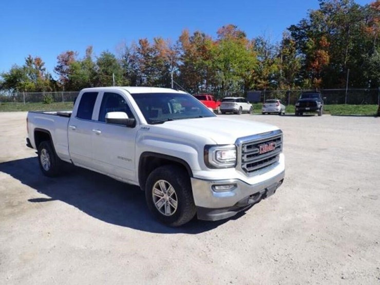 2016-gmc-sierra-1500-image-3