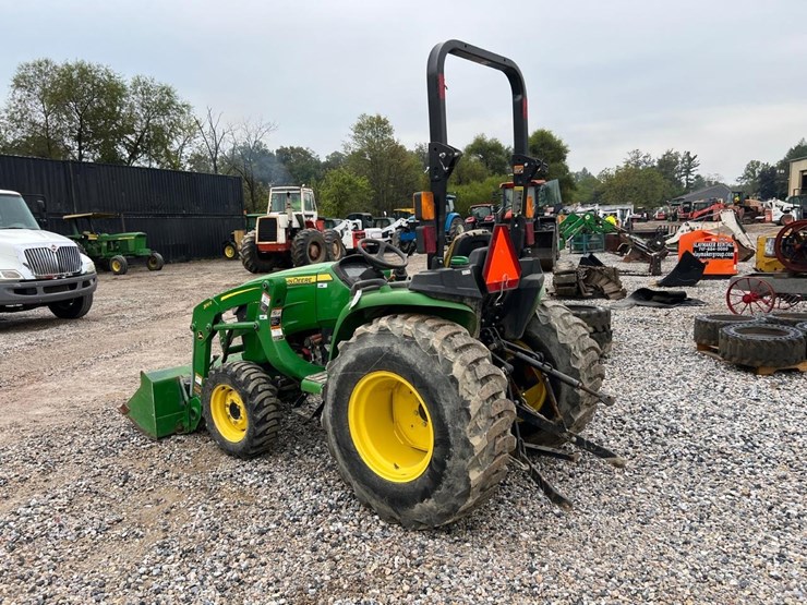 2021-john-deere-3025e-image-3