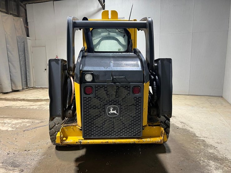 deere-332e-image-4